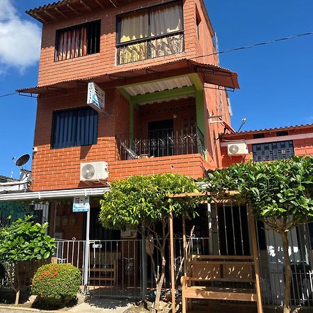 Mi Pueblo Natal Aptos Y Habitaciones Некокли Экстерьер фото